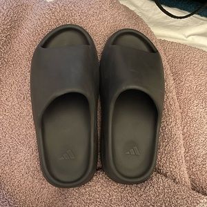 Black Yeezy Slides!!!
